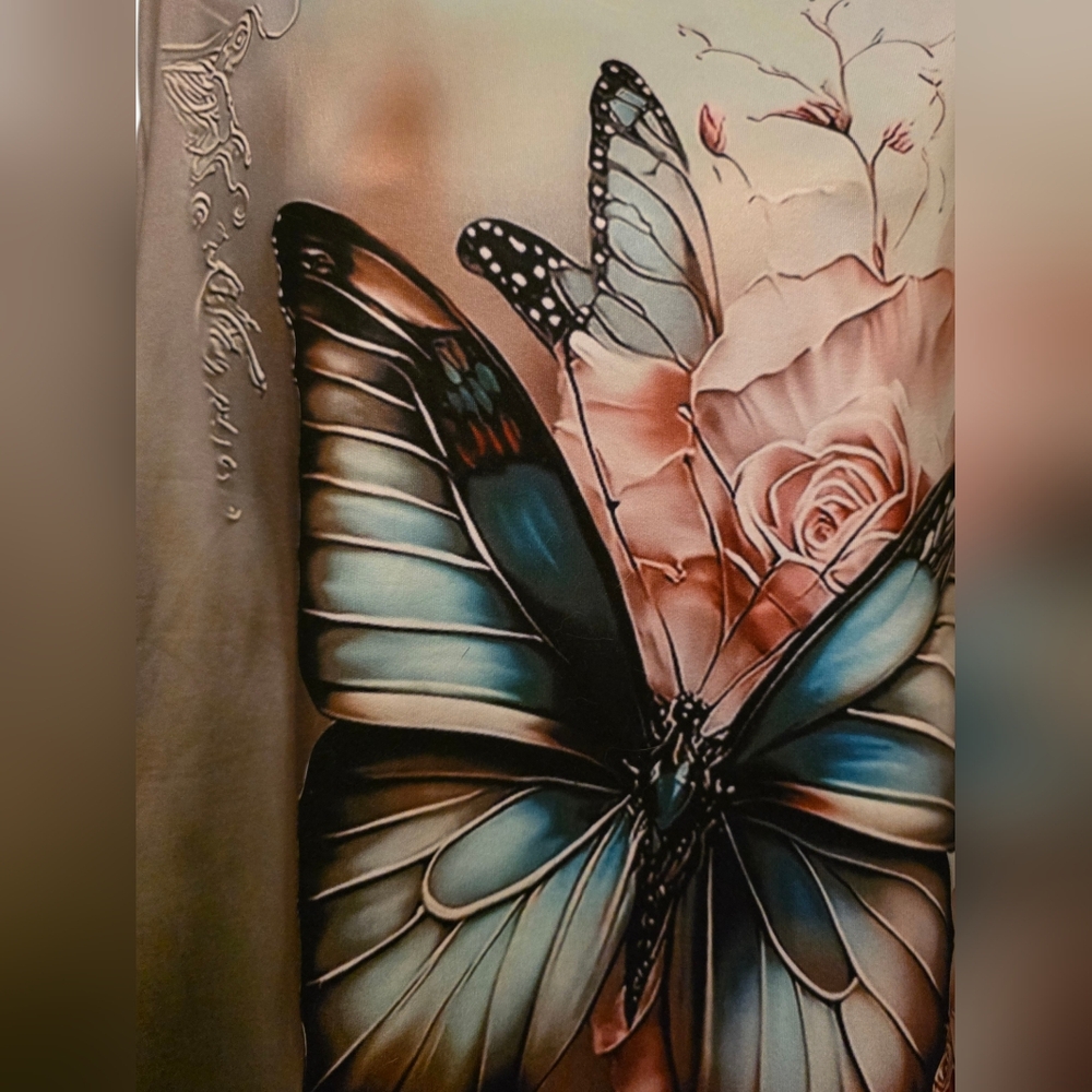 🦋Printed Artwork On Cream Tshirt 2XL - Picture 8 of 9